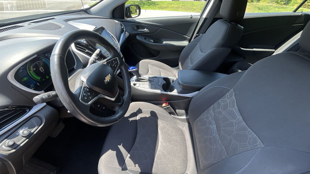 Thumbnail: 2017 Chevrolet Volt - 26