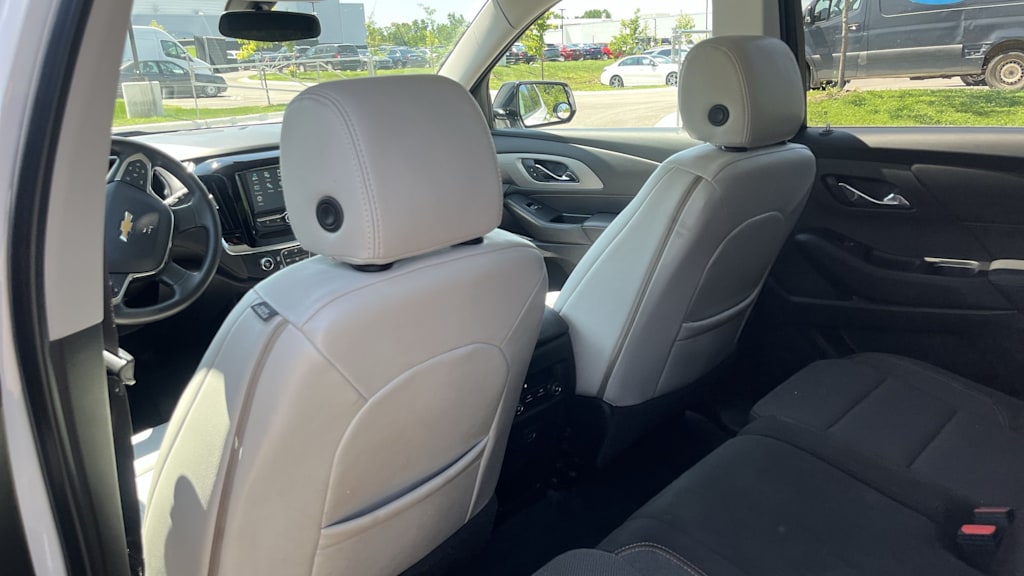 Thumbnail: 2019 Chevrolet Traverse - 37