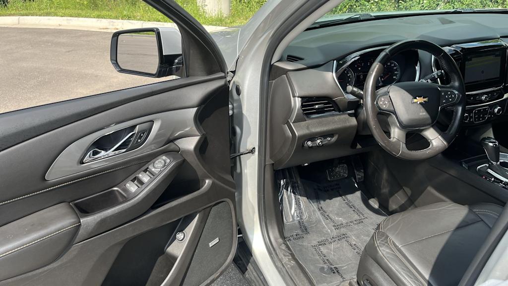 Thumbnail: 2019 Chevrolet Traverse - 26