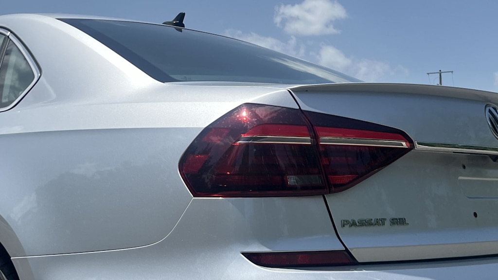 Thumbnail: 2017 Volkswagen Passat - 27
