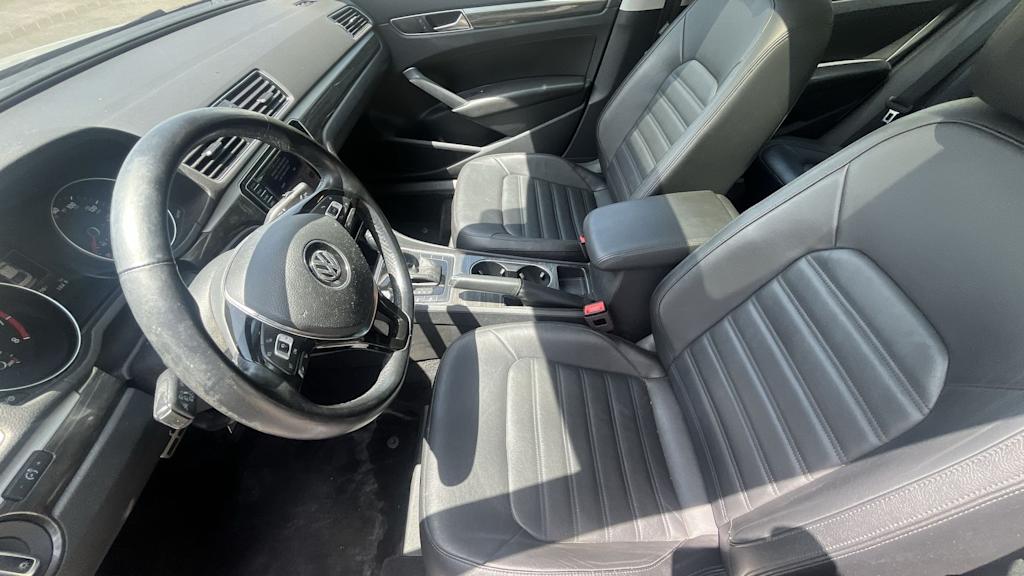 Thumbnail: 2017 Volkswagen Passat - 26