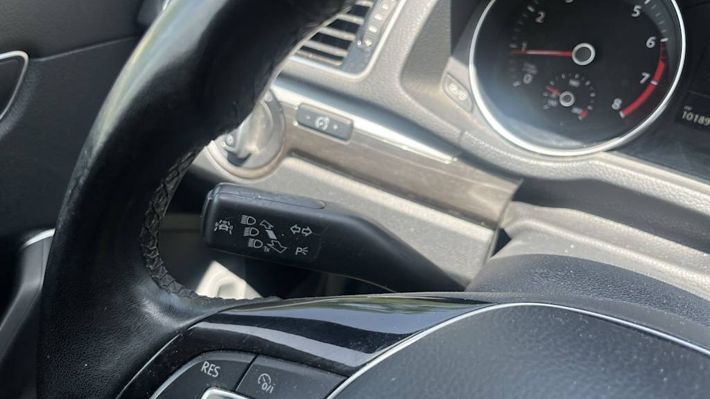 Thumbnail: 2017 Volkswagen Passat - 16
