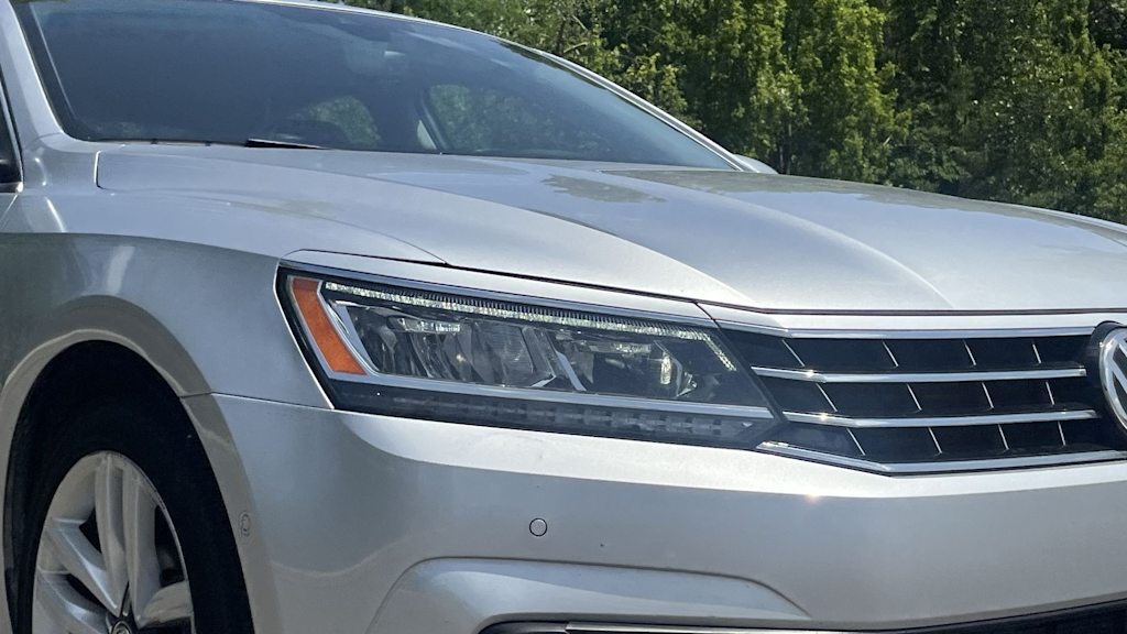 Thumbnail: 2017 Volkswagen Passat - 31
