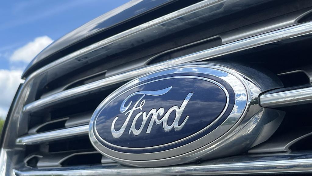 Thumbnail: 2019 Ford Edge - 35