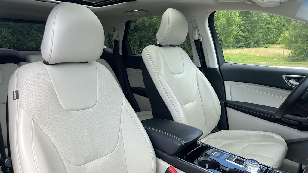Thumbnail: 2019 Ford Edge - 46