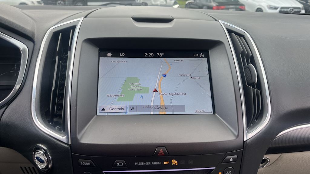 Thumbnail: 2019 Ford Edge - 50