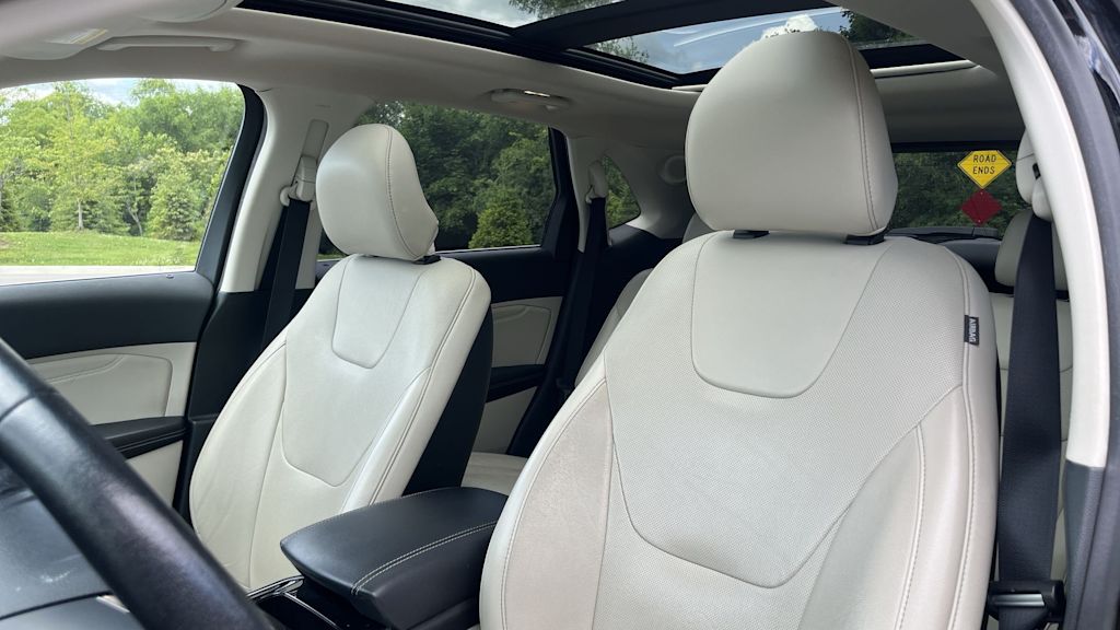 Thumbnail: 2019 Ford Edge - 37