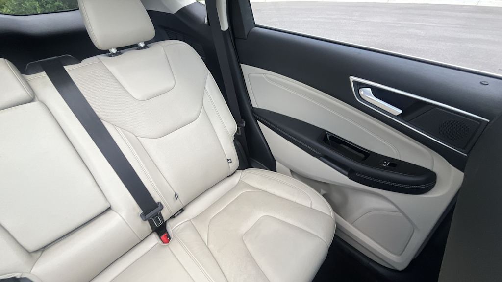 Thumbnail: 2019 Ford Edge - 43