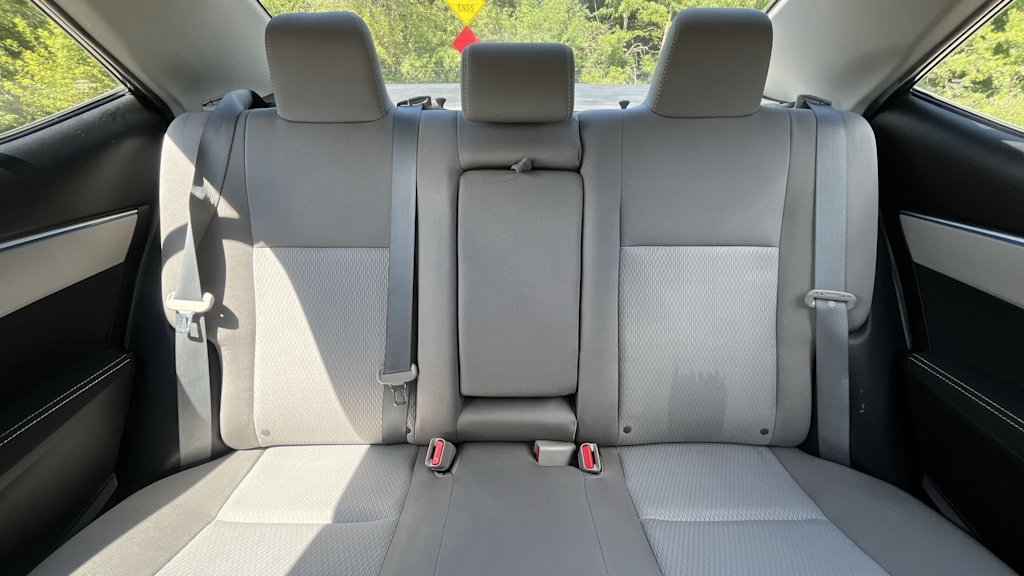 Thumbnail: 2015 Toyota Corolla - 35