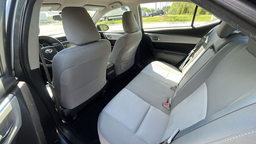 Thumbnail: 2015 Toyota Corolla - 24