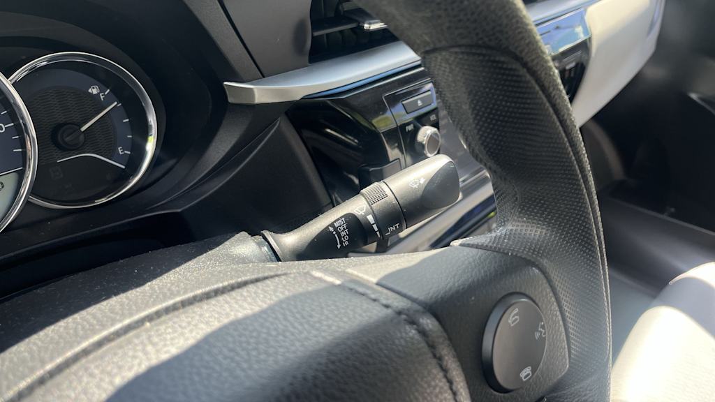Thumbnail: 2015 Toyota Corolla - 16