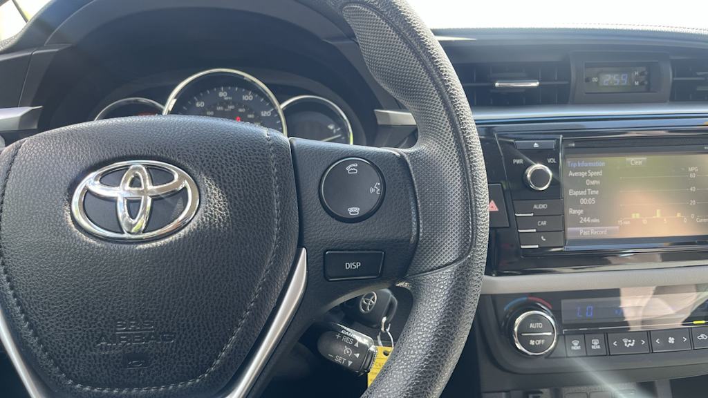 Thumbnail: 2015 Toyota Corolla - 39