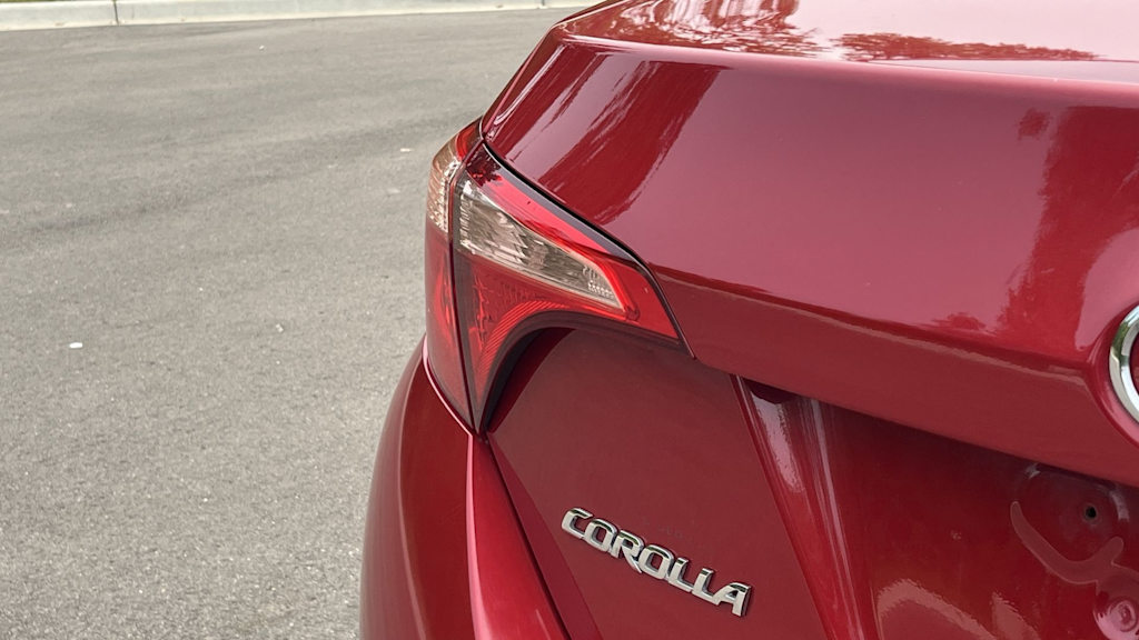 Thumbnail: 2018 Toyota Corolla - 32