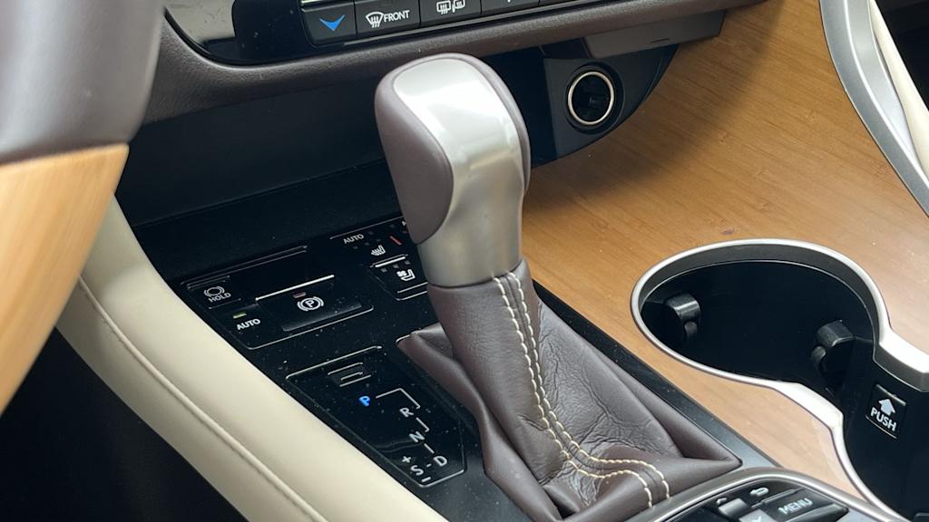 Thumbnail: 2018 Lexus RX - 16
