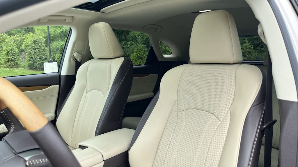 Thumbnail: 2018 Lexus RX - 37