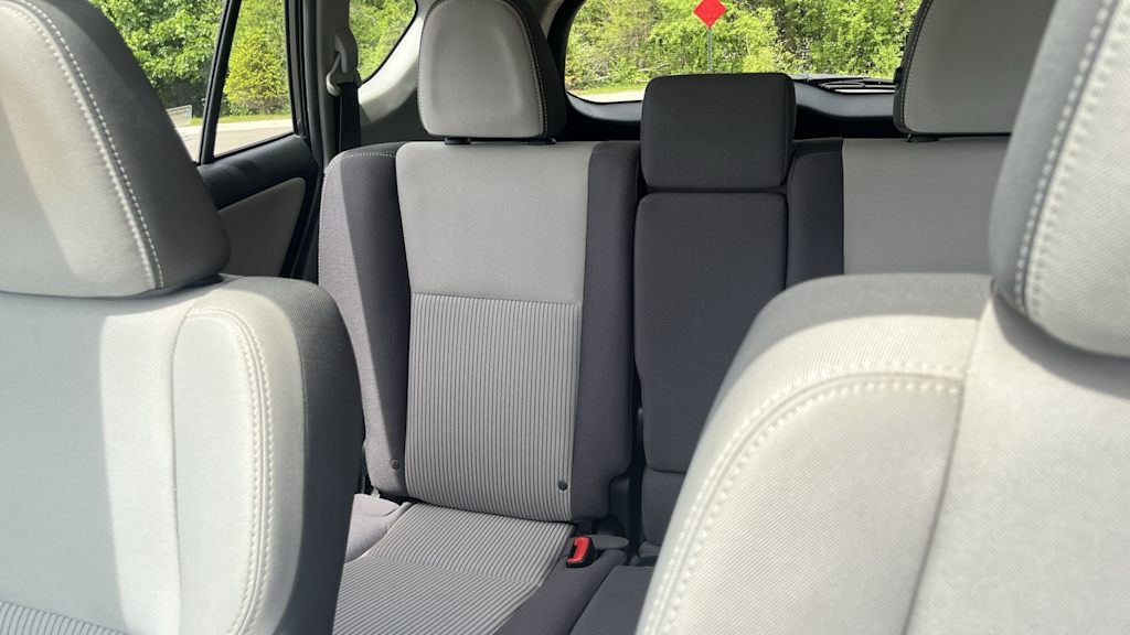 Thumbnail: 2015 Toyota RAV4 - 34