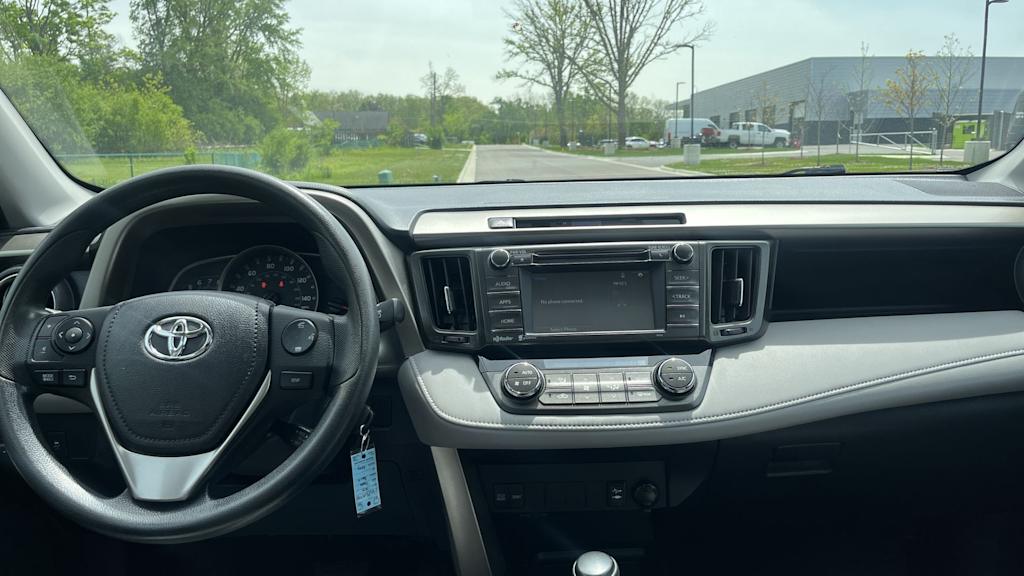 Thumbnail: 2015 Toyota RAV4 - 10