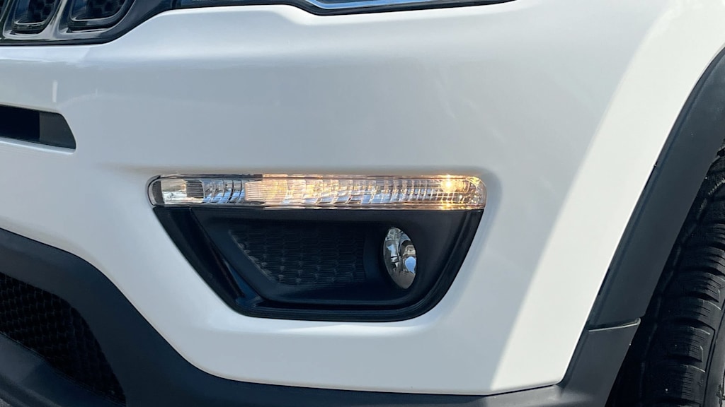 Thumbnail: 2018 Jeep Compass - 33