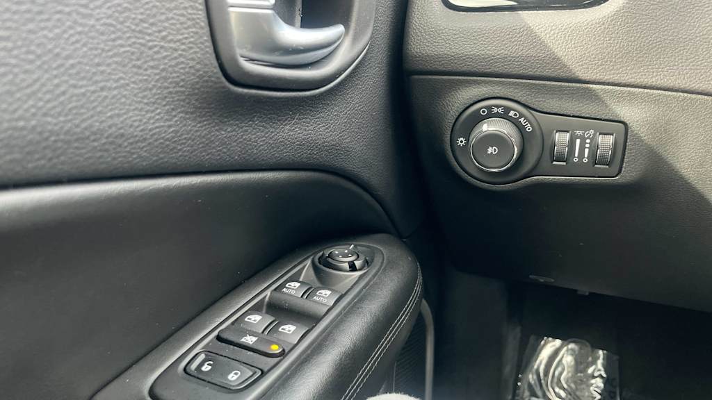 Thumbnail: 2018 Jeep Compass - 36