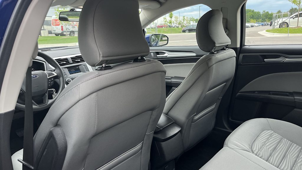 Thumbnail: 2016 Ford Fusion - 12