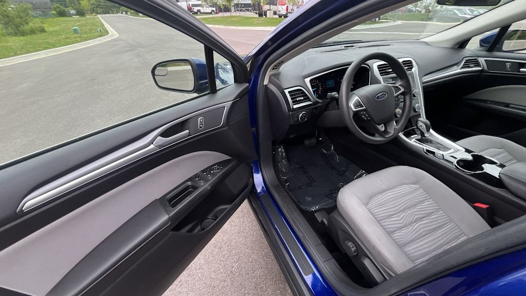 Thumbnail: 2016 Ford Fusion - 2
