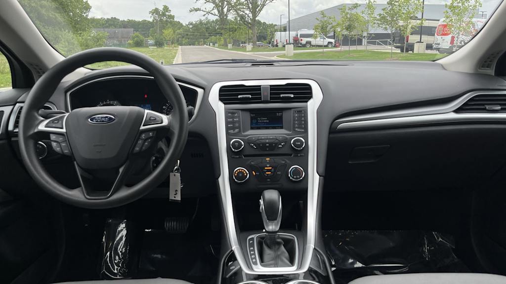 Thumbnail: 2016 Ford Fusion - 10