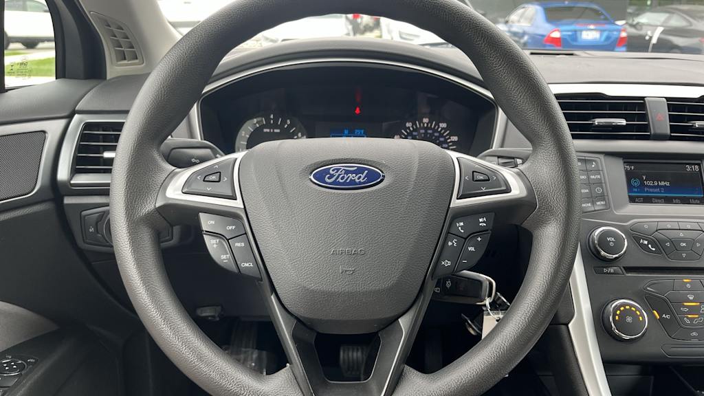 Thumbnail: 2016 Ford Fusion - 14