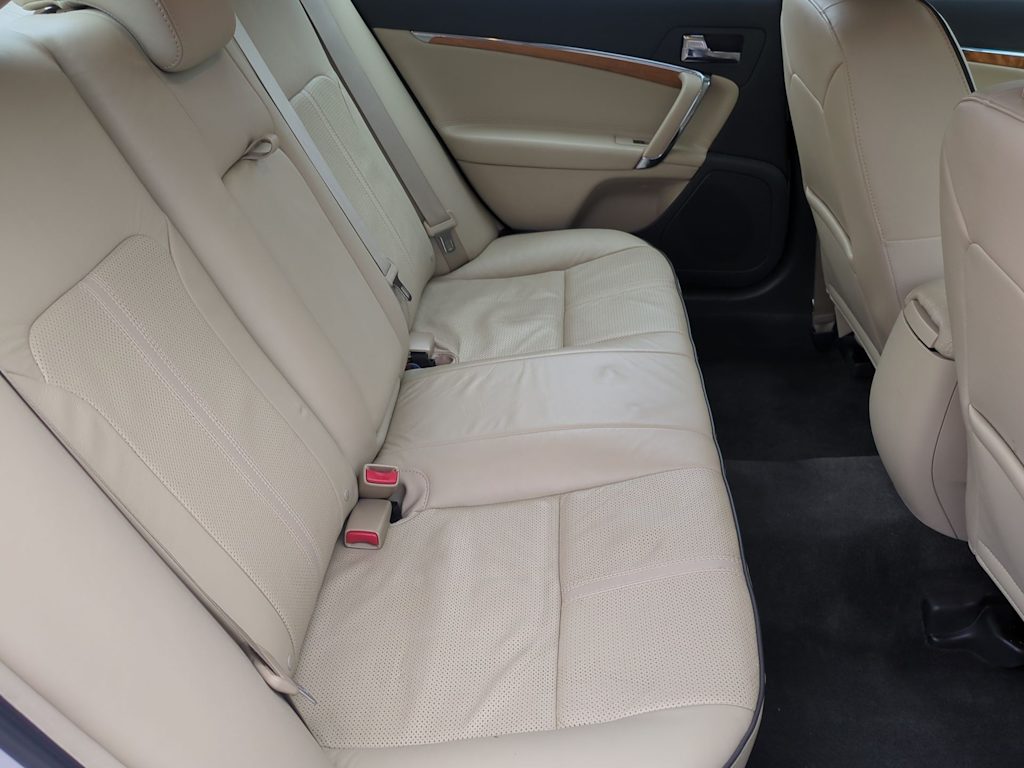 2011 Lincoln MKZ Base 29