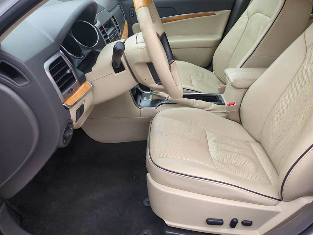 2011 Lincoln MKZ Base 11