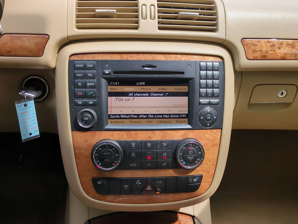 Thumbnail: 2009 Mercedes-Benz R-Class - 15