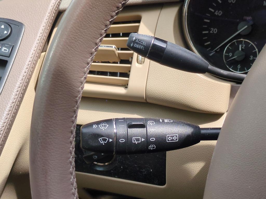 Thumbnail: 2009 Mercedes-Benz R-Class - 32