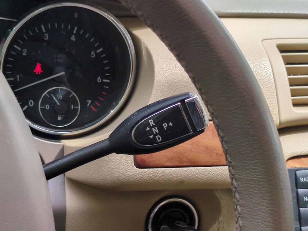 Thumbnail: 2009 Mercedes-Benz R-Class - 37