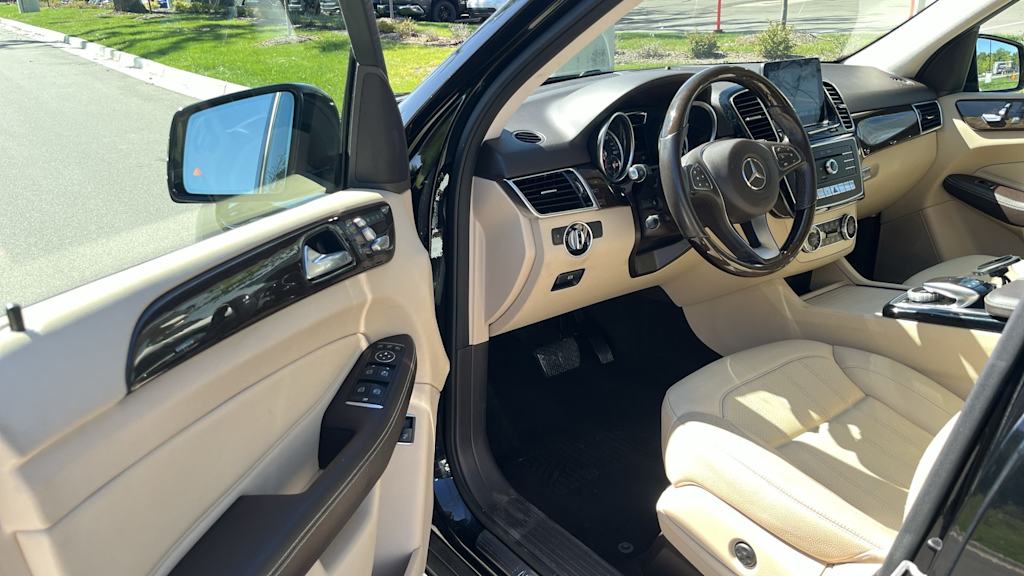 Thumbnail: 2016 Mercedes-Benz GLE - 11