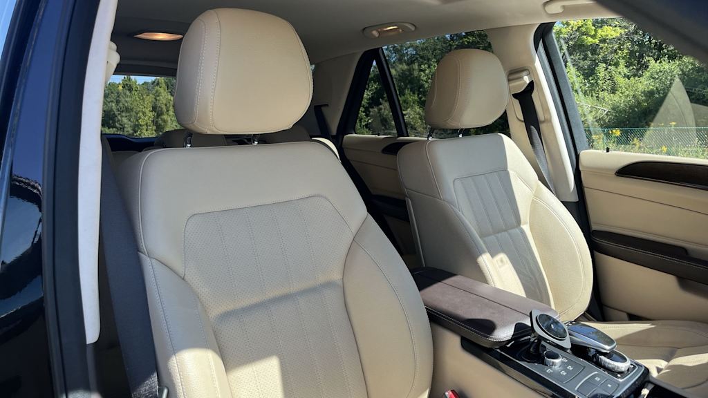 Thumbnail: 2016 Mercedes-Benz GLE - 40