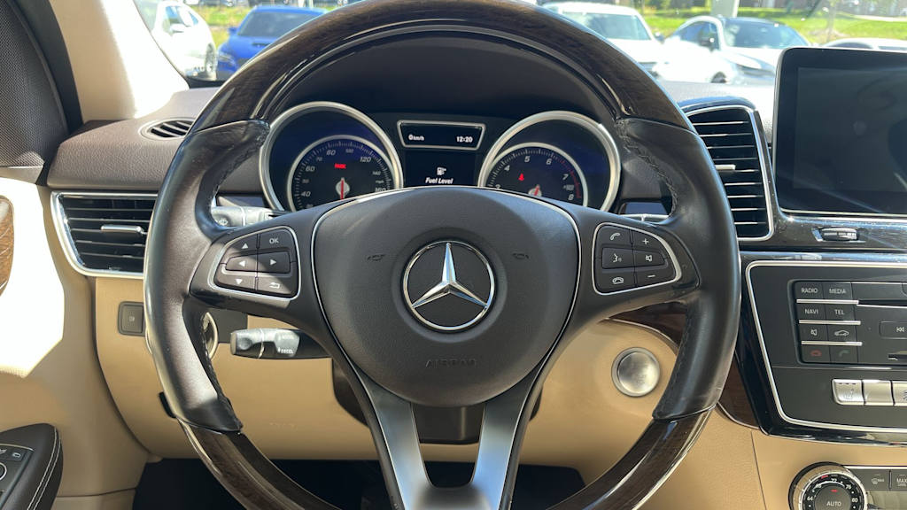 Thumbnail: 2016 Mercedes-Benz GLE - 14