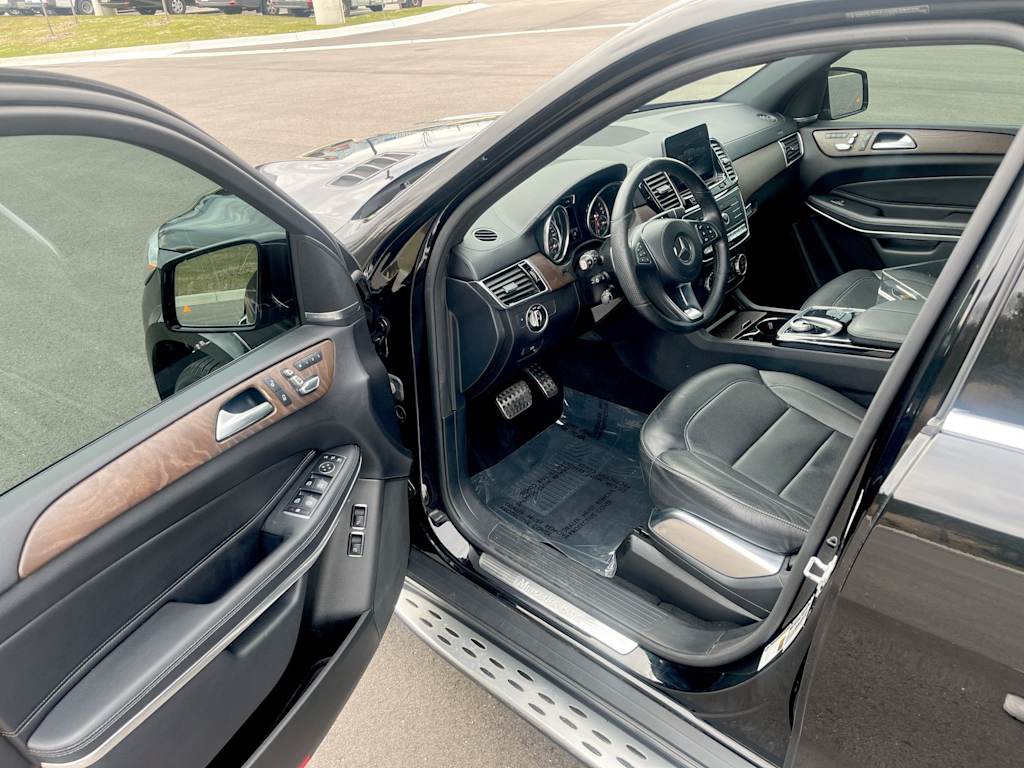 Thumbnail: 2017 Mercedes-Benz GLS - 26