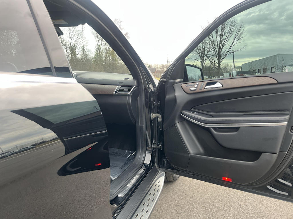 Thumbnail: 2017 Mercedes-Benz GLS - 31