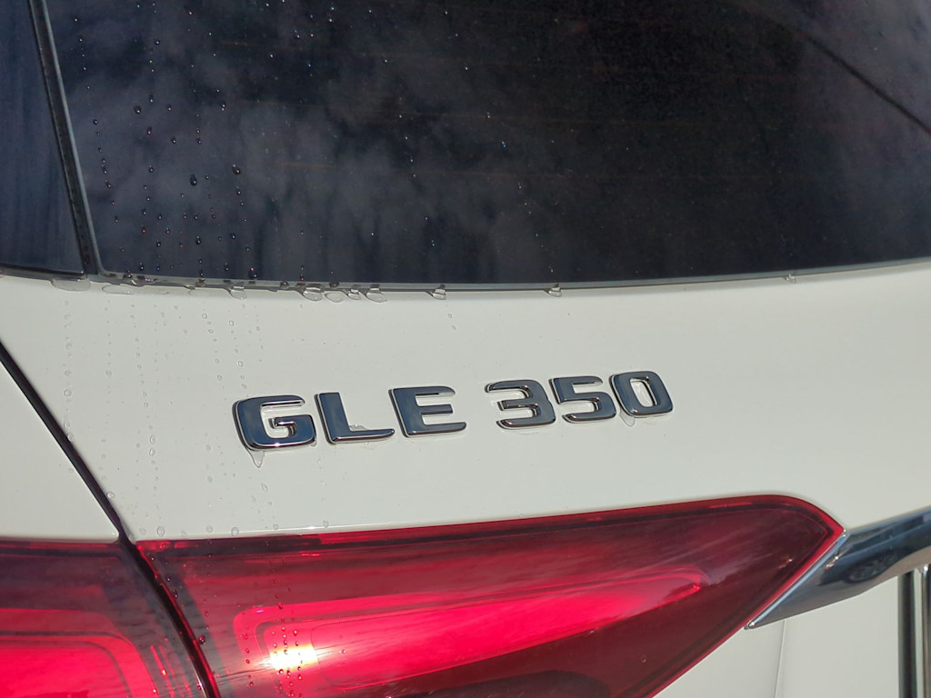 Thumbnail: 2025 Mercedes-Benz GLE - 25