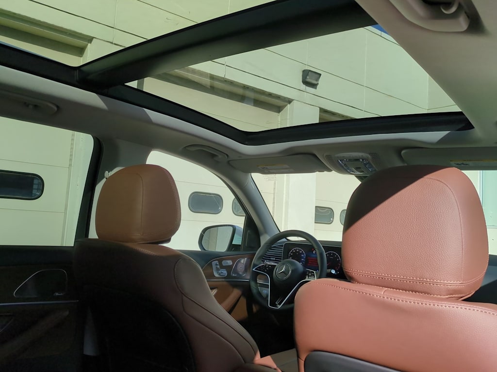 Thumbnail: 2025 Mercedes-Benz GLE - 30