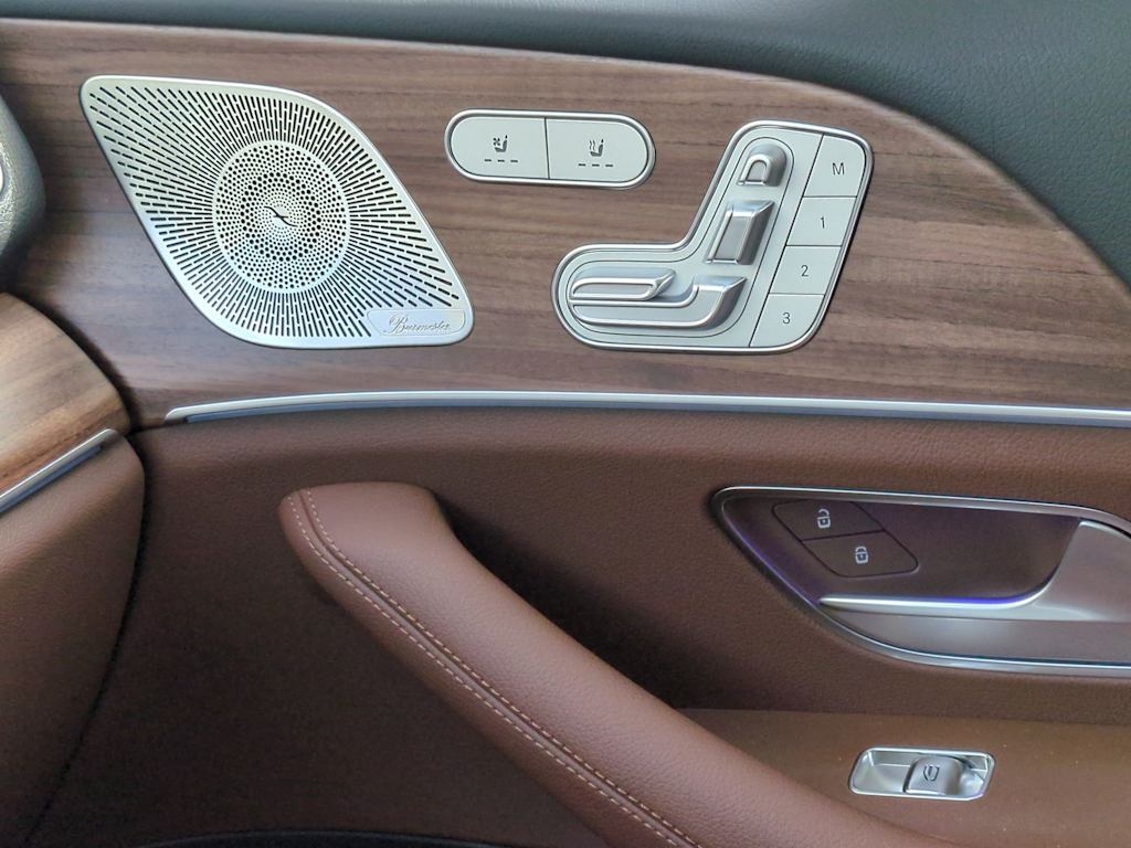 Thumbnail: 2025 Mercedes-Benz GLE - 40