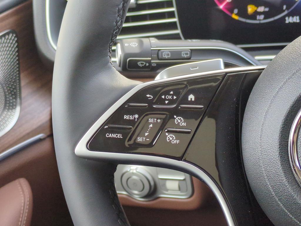 Thumbnail: 2025 Mercedes-Benz GLE - 31