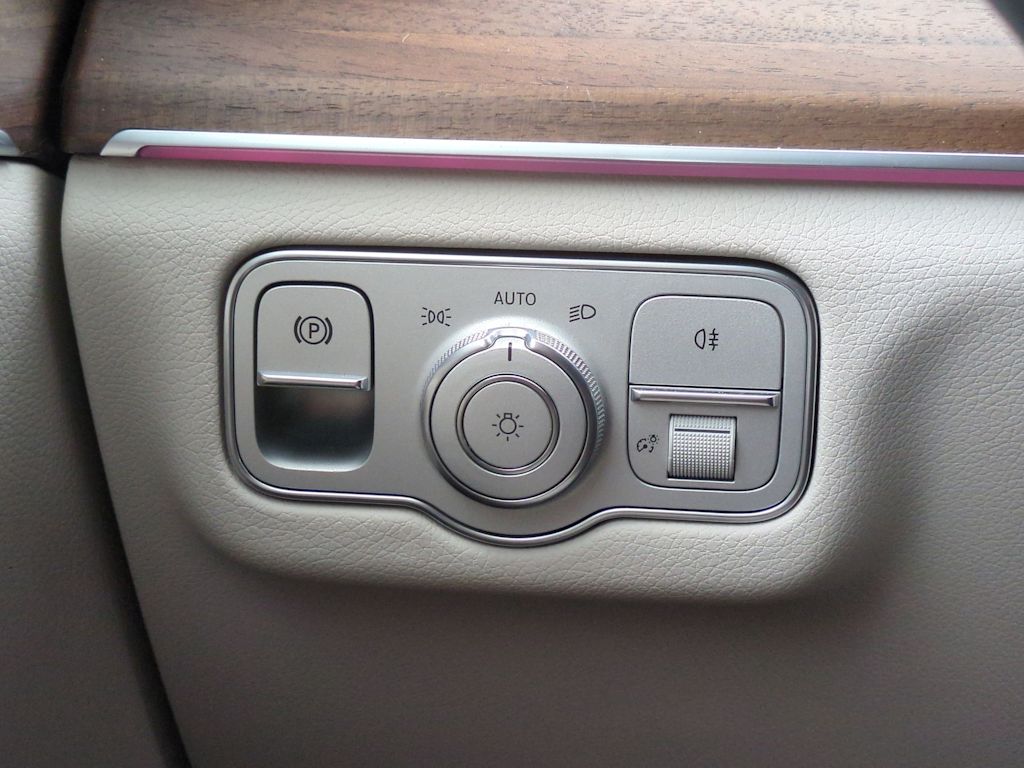 Thumbnail: 2025 Mercedes-Benz GLE - 34