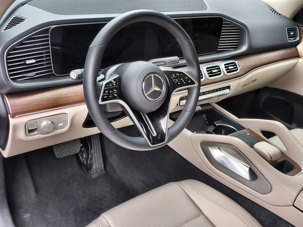 Thumbnail: 2025 Mercedes-Benz GLE - 2