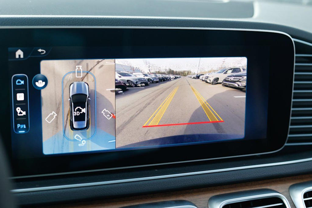 Thumbnail: 2026 Mercedes-Benz GLE - 27