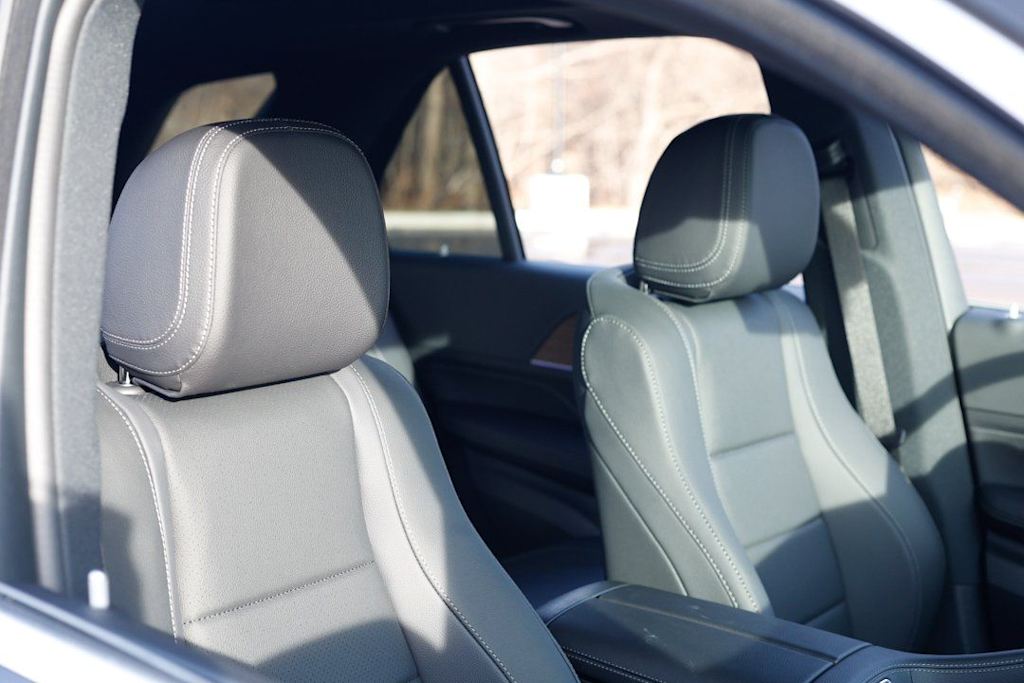 Thumbnail: 2026 Mercedes-Benz GLE - 10