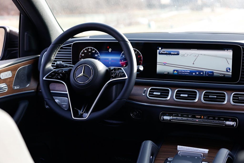 Thumbnail: 2026 Mercedes-Benz GLE - 8