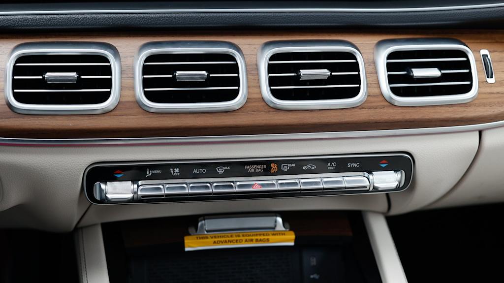 Thumbnail: 2025 Mercedes-Benz GLE - 28