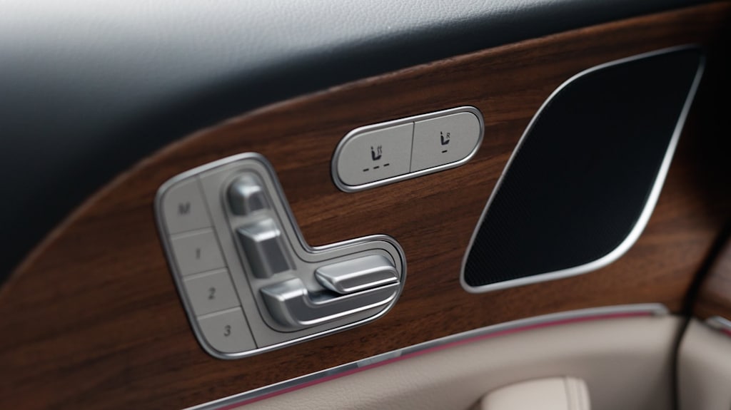 Thumbnail: 2025 Mercedes-Benz GLE - 33