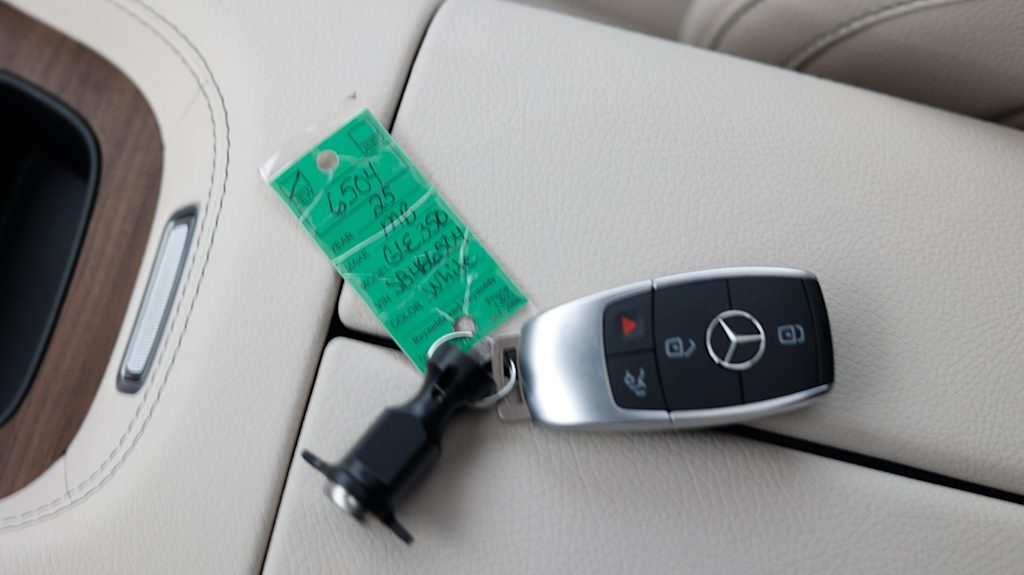 Thumbnail: 2025 Mercedes-Benz GLE - 16