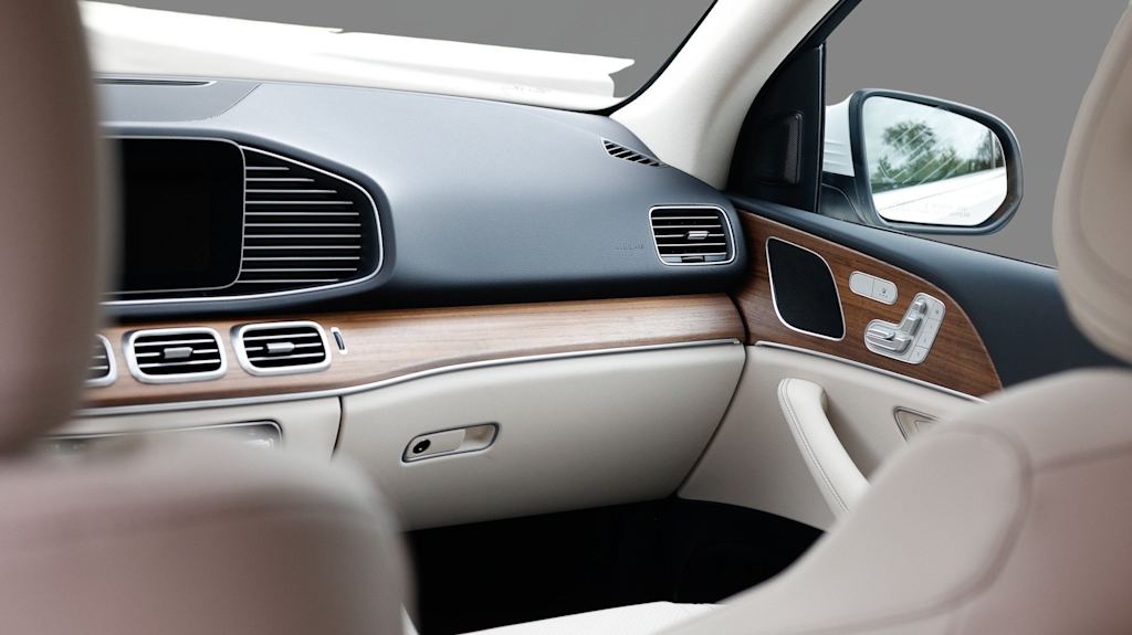 Thumbnail: 2025 Mercedes-Benz GLE - 25